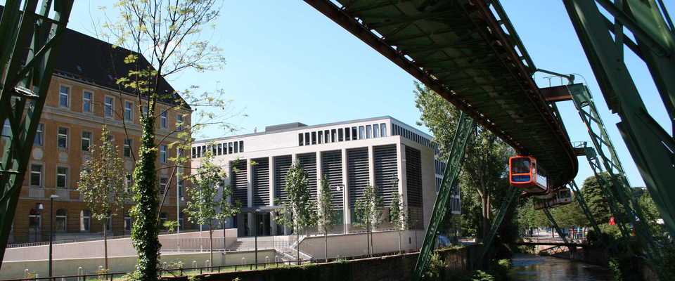 Neubau Justizzentrum und Altbau Amtsgericht Wuppertal