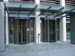 Eingang Justizzentrum